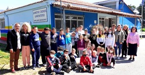 Το ΠΟΚΕΛ προσέφερε βιβλία στο Δημοτικό Σχολείο Καλοχωρίου Λάρισας 